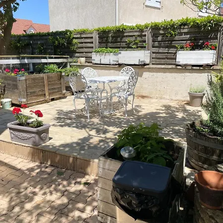 Studio A Beaune Avec Jardin Amenage Et Wifi Appartement